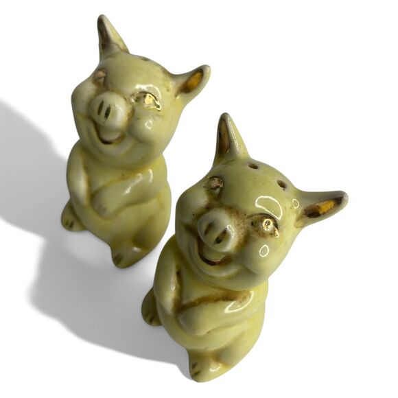 Pig Salt‎ and Pepper Shakers VTg Yellow Gold Mid Century 3" High - Picture 1 of 5